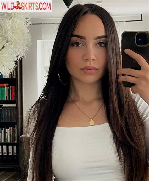 leni_pntr nudes|lenii.hiiilton / leni hilton / lenii.hiiilton / lenislittleworldtx nude .